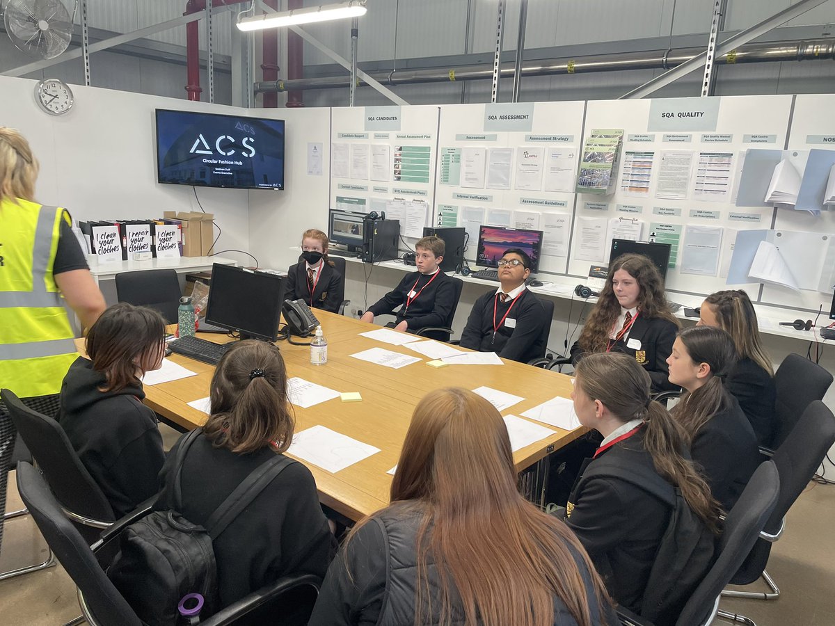 MissNunn_7's tweet photo. What an amazing experience today at @ACSClothingLtd with our S1 learning about how a circular business operates and the impact this can have on the community! Our pupils loved it, thank you so much! @MissMurphyBusEd https://t.co/5MwBltm0Hx