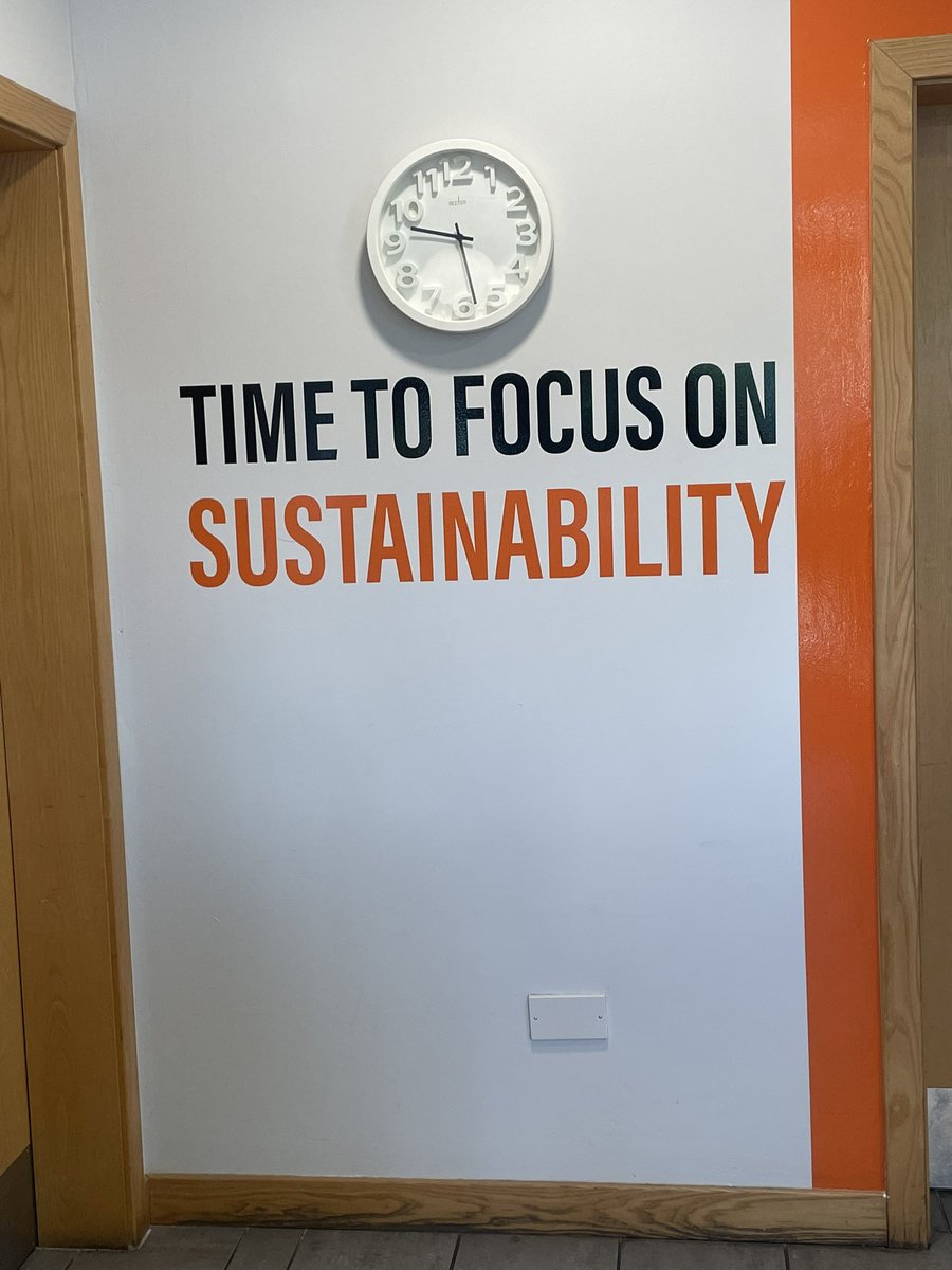 MissNunn_7's tweet photo. What an amazing experience today at @ACSClothingLtd with our S1 learning about how a circular business operates and the impact this can have on the community! Our pupils loved it, thank you so much! @MissMurphyBusEd https://t.co/5MwBltm0Hx