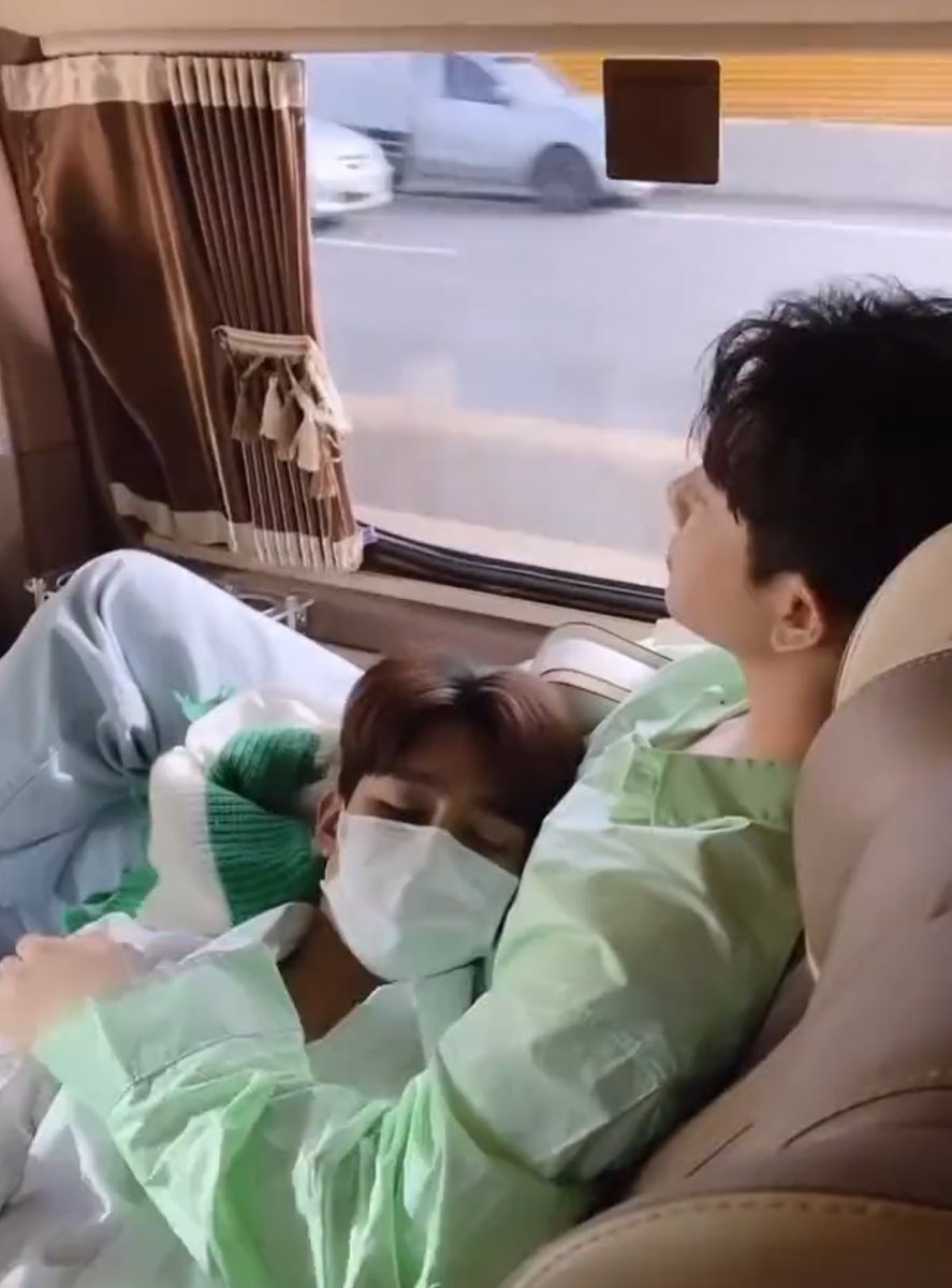 hijellymixxiw's tweet photo. ;—;
#เอิร์ทมิกซ์ https://t.co/Vp1lLy4Hpp