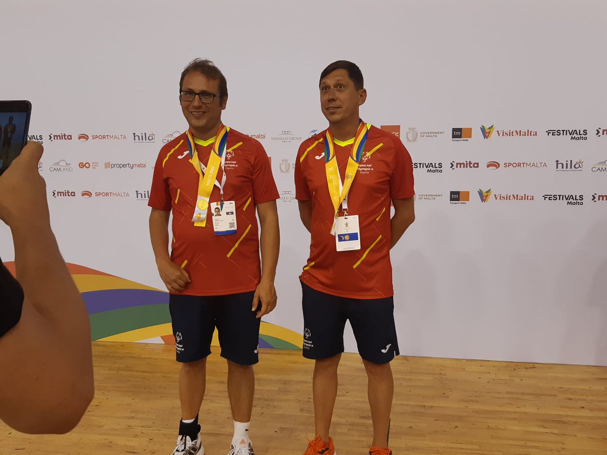 aytoaspe's tweet photo. Vuelven con ✌🏻 medallas de bronce y un 4️⃣ puesto en el pódium los deportistas que representaron Aspe en el campeonato internacional Special Olympics 2022 para personas con diversidad funcional en la disciplina de Bocce. 

¡¡ENHORABUENA EQUIPO!!💪🏻👏🏻 https://t.co/Dyt5q0kp2w