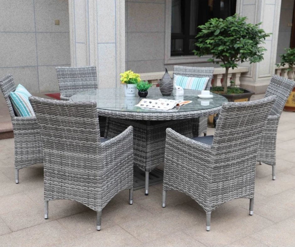 AllRoundFun's tweet image. When the weather is fine, why not bring the outside and inside closer together with the Sarasota 6-Seater Rattan Dining Set?
buff.ly/3EZj8Wy
