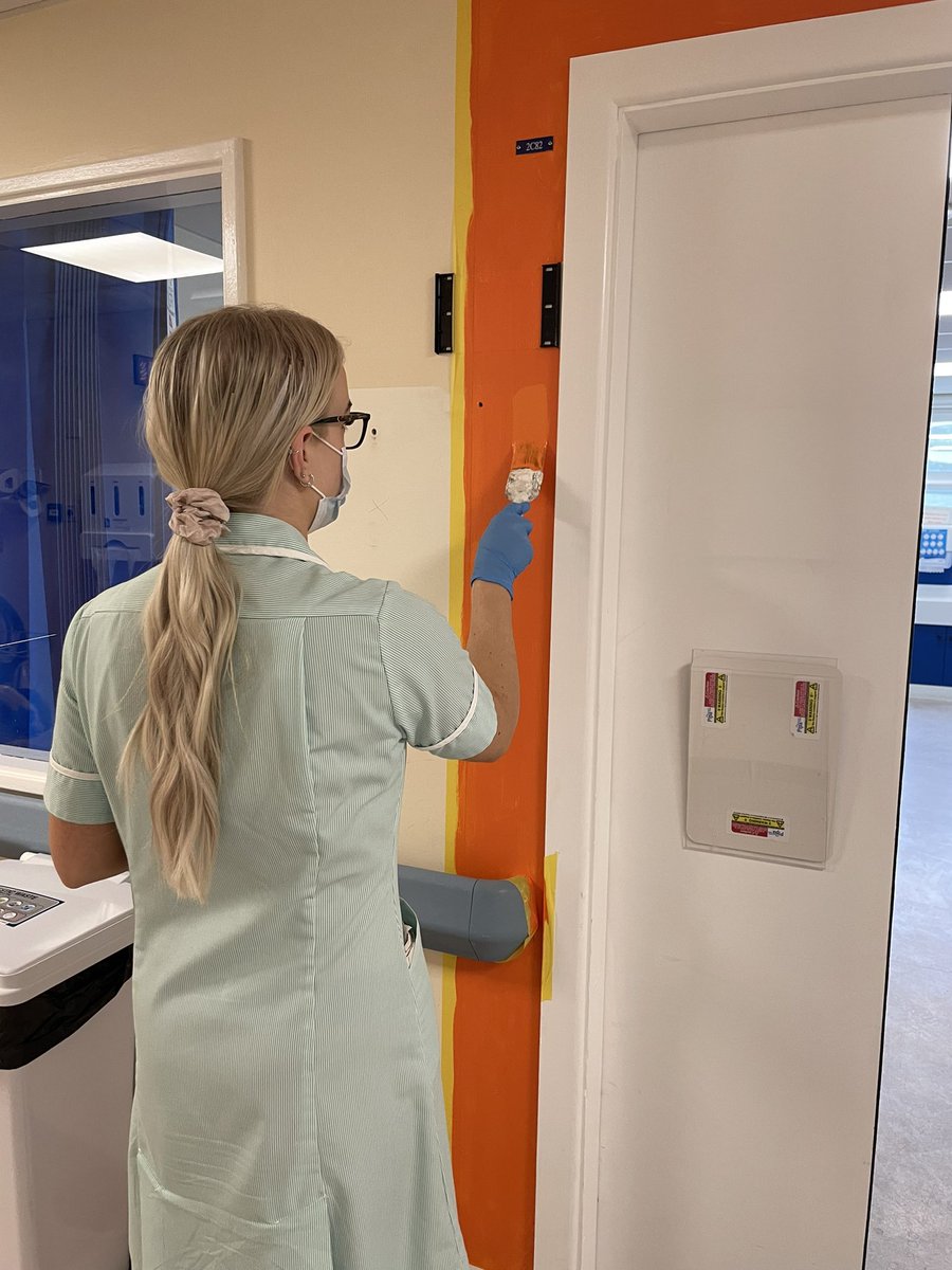 Today we put @hayleypicklesRN improvement idea into place, to coincide with #DAW2022! Colour coding our bays to improve patient orientation, funded by @CRHCharity 🎨🌈 @staceybnurse @royalhospital @andrea_staley