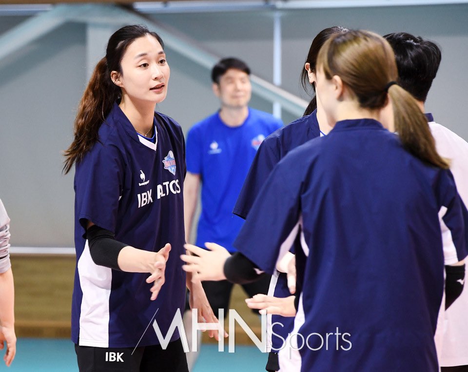 pyogondew19's tweet photo. 우리듀💙 https://t.co/4FJQaLUjqp