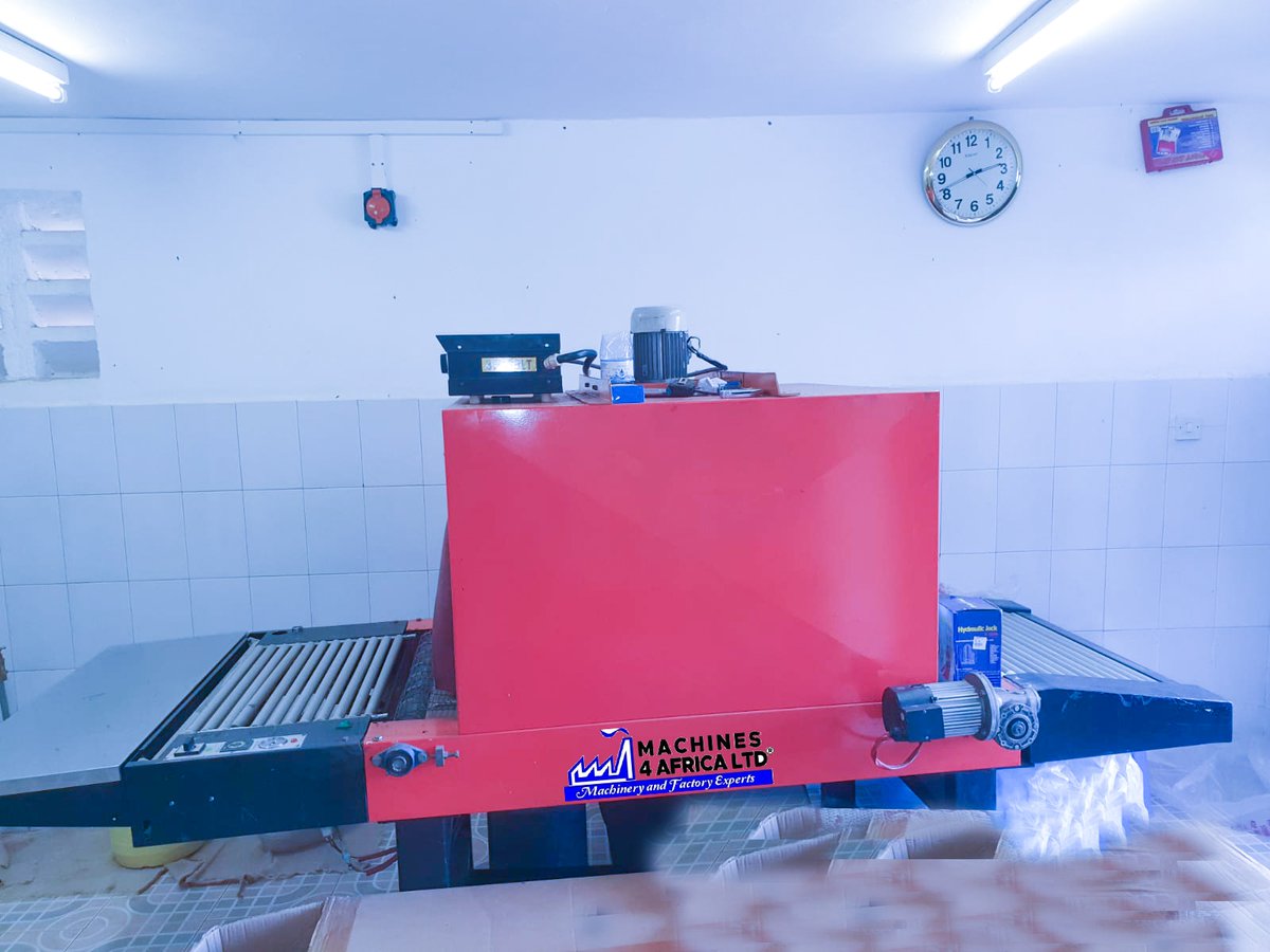 TanzaniaMfa's tweet photo. Usikose hii💥🥳Heat tunnel- adjustable temperature and speed. 1 to 3 phase.  0748457071/0654760006
https://t.co/8fj9Pb3qGh
@machine_for_africa_ltd
@mfa_tanzania @pure_safe_ 
#package #shrink #machine #machine4africaltd #may #mondayvibes #tanzania #kenya #uganda https://t.co/14p8aQRNXe