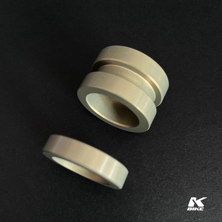 kbike_factory's tweet photo. Distanziali ruota anteriore alleggeriti. Perché ve lo ricordiamo, per arrivare al kilo bisogna partire dal grammo. Dove li trovi? Link diretto allo shop in bio @kbike_factory Scrivi nel campo "CERCA": Distanziali Disponibile per Ducati: 1090-1198-748-848-900 Hypermotard… https://t.co/k7TWOIIIlf