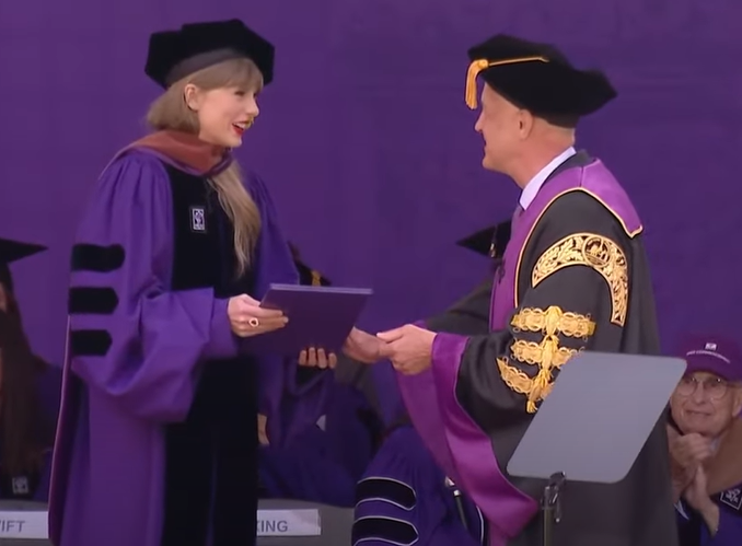 doctorswiff's tweet photo. "YOU DROPPED MY F*CKING HAND! WHAT AM I SUPPOSED TO DO WITH THAT?"
- All Too Well (10 Minute Version) (Taylor's Version) (From The Vault)
#doctortaylorswift #22GraduatesVersion Dr Taylor Swift, everybody. @taylornation13 @taylorswift13 https://t.co/aFPFUlehZq