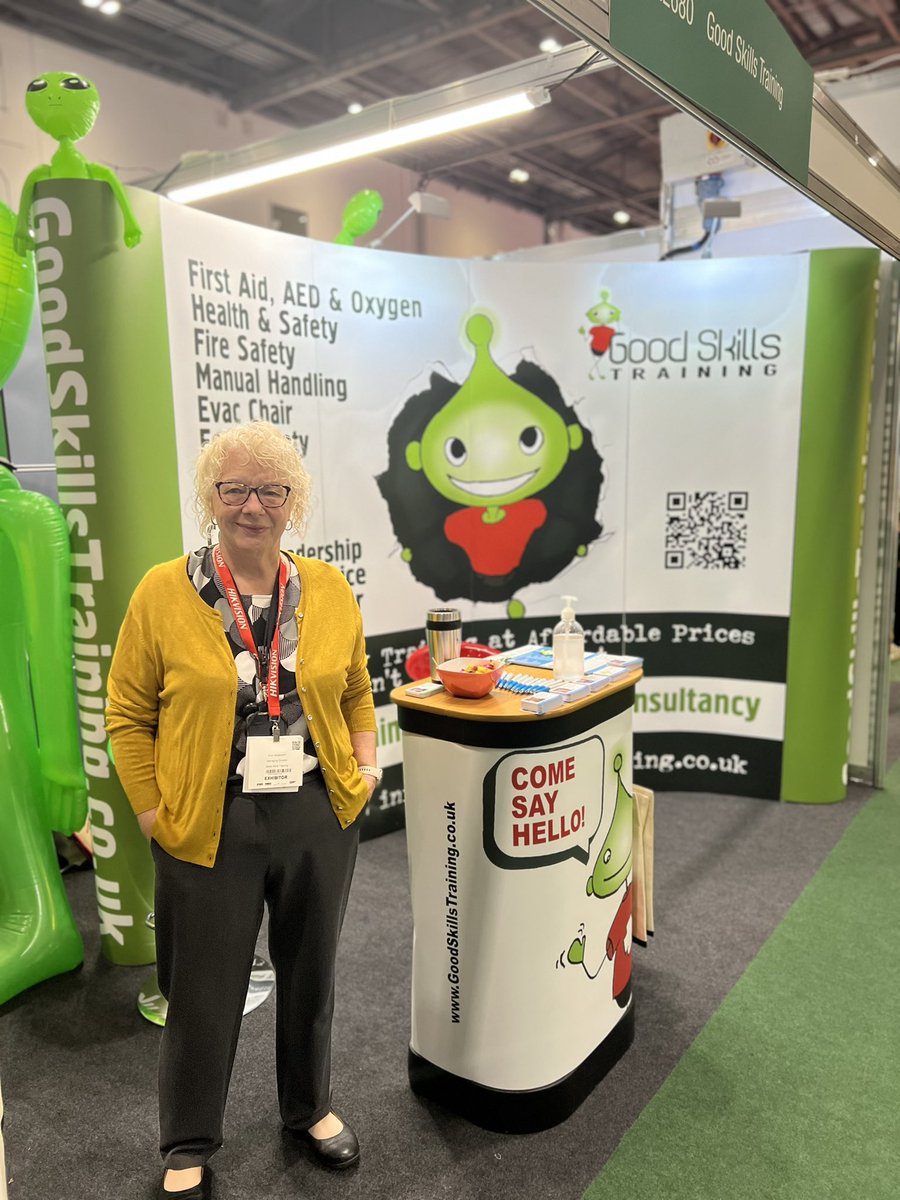 DefibUK's tweet photo. It’s busy on day 3 at the @SHExpo. @louistheroux come and see why saving lives does not have to be an alien concept 😀 https://t.co/E7vKT7Ie6m