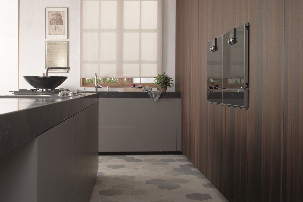 Manchas de grasa, huellas de dedos, restos de comida, cercos de humedad… está claro que usar la cocina a diario es sinónimo de ensuciarla. Descubre cómo limpiar los #mueblesdecocina de forma sencilla y eficaz 🡺 bit.ly/LimpiarMuebles…

#SantiagoInteriores