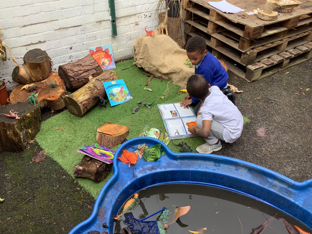 StMarysCF11Rec's tweet photo. We added a swamp to our dinosaur small world area. It was very slushy! https://t.co/58hupXCodw