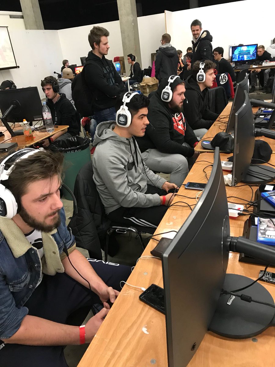 Lukas ReFRAG tweet media