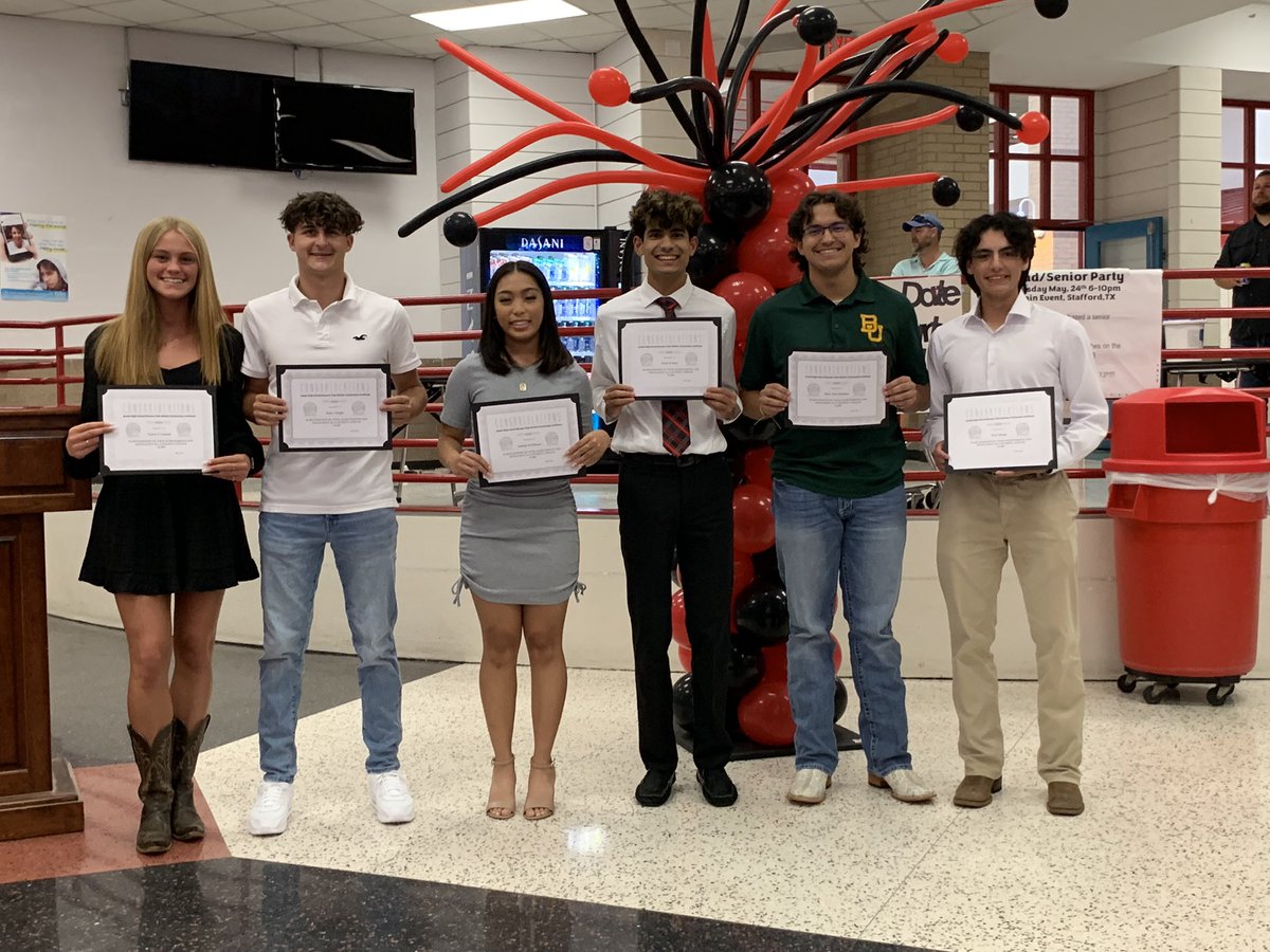 AHSBulldogs's tweet photo. Spring Sports Banquet was a success! Thank you to the Athletics Booster Club for providing SIX student athletes with an scholarship! Congratulations DAWGS!! ❤️🖤@nishilshah03 @marc_sherman13 @Ryan15Dugas @bellareb_ @DecigaEros @taylor_lamnek @SFAHS_Bulldogs @FBISDAthletics https://t.co/ufghAkMQxR