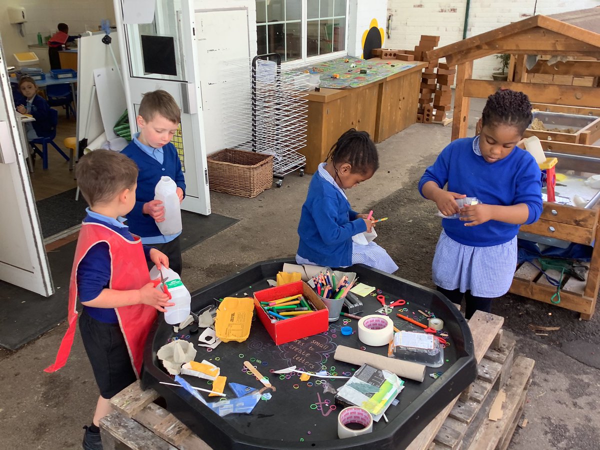 StMarysCF11Rec's tweet photo. We have thoroughly enjoyed using our imaginations to build different objects using the junk modelling. https://t.co/PEt7QtOOae