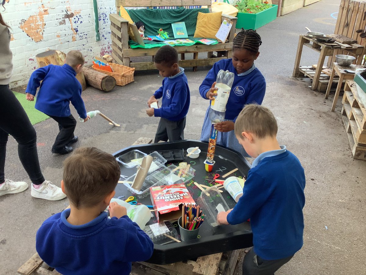 StMarysCF11Rec's tweet photo. We have thoroughly enjoyed using our imaginations to build different objects using the junk modelling. https://t.co/PEt7QtOOae
