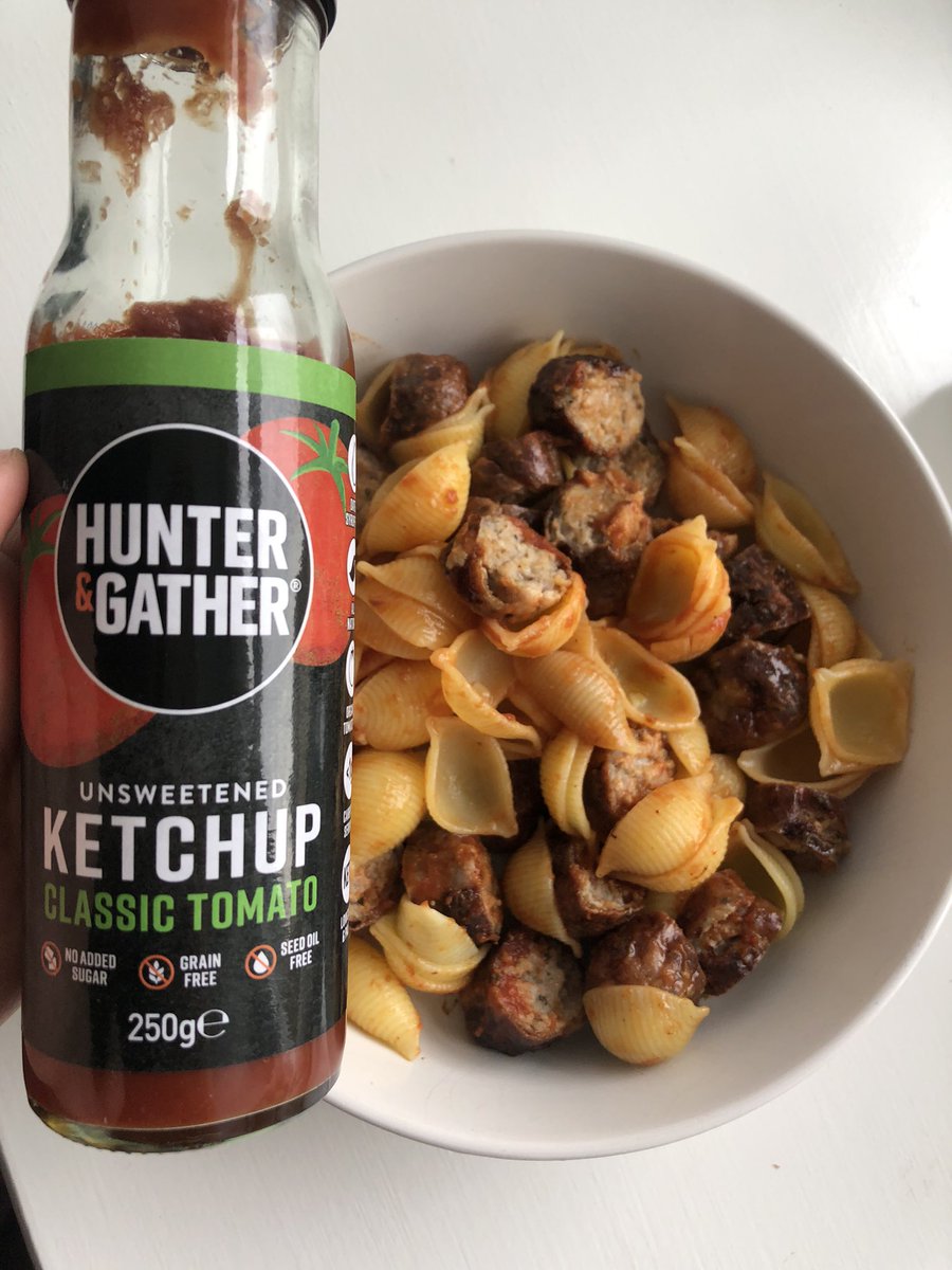 #ad | #affiliate 💚 one of my fave dinners at the moment is sausage pasta with a few dollops of the <a href="/HunterGatherUK/">Hunter & Gather ®</a> ketchup🤤 so delish! Check out their products at hunterandgatherfoods.com/?ref=glutenfre… &amp; get a bit of 💰💰 off automatically at check out! 😁 #glutenfree