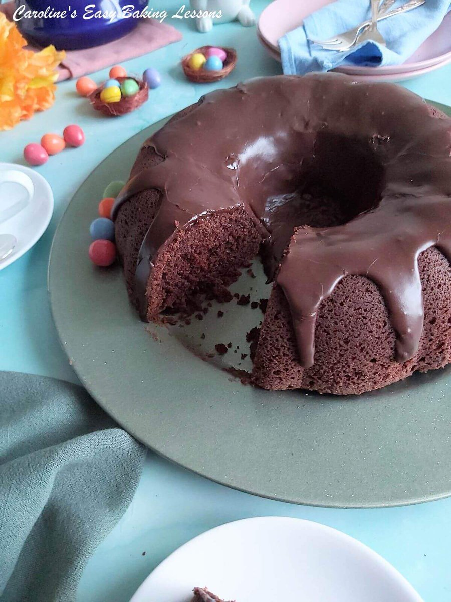Online_Baking's tweet photo. Devil’s Food Cake Day

Are you a beginner baker, or just wanting something with minimal decorating skills required?  Look no further than this Devil's Food Bundt Cake.   Recipe in gram, ounce &amp; cup measurements as standard. 
https://t.co/rR46ofbFJL https://t.co/YIUD01PgiP