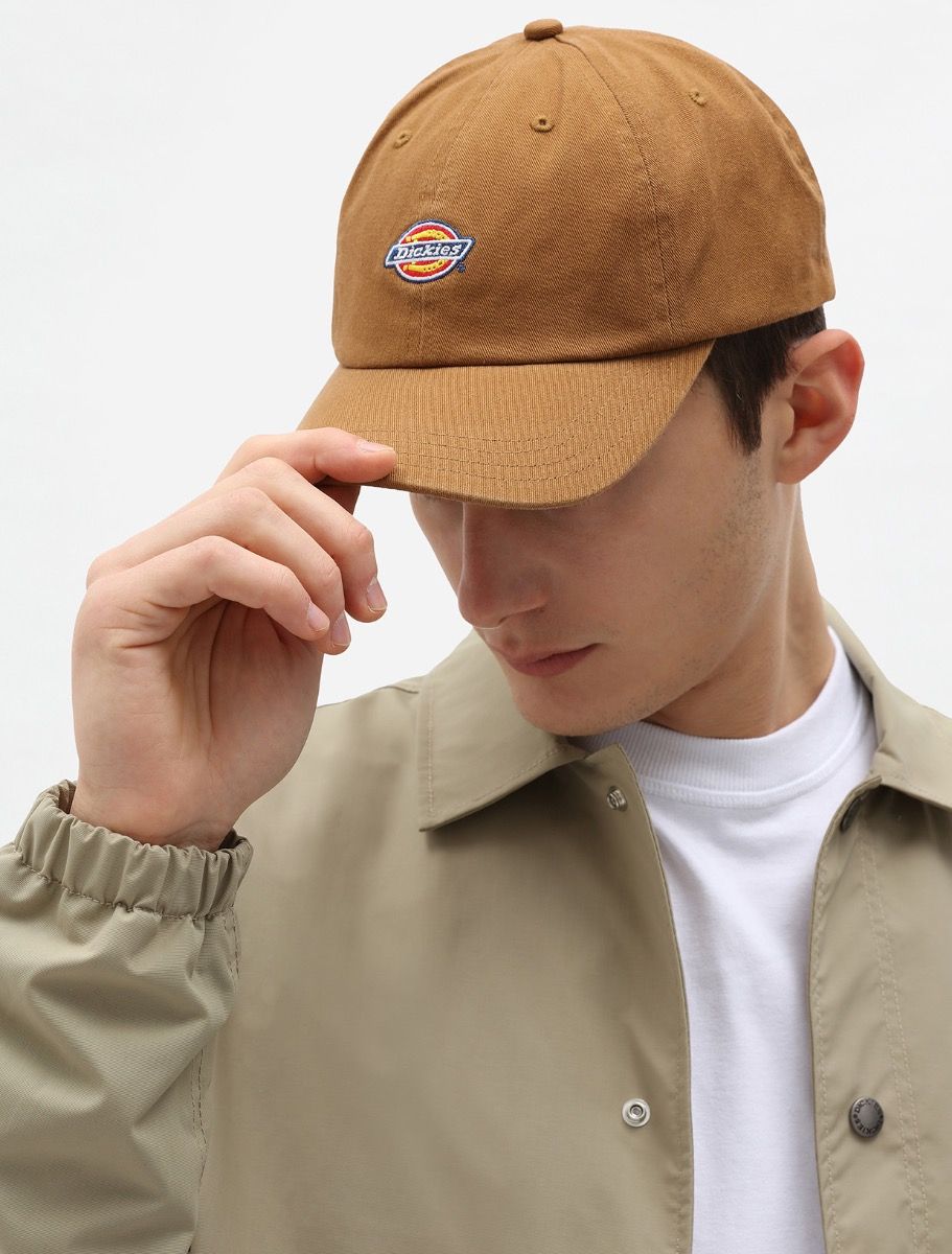 We have a wide selection of caps &amp; hats this season in brands like Dickies, Columbia &amp; Levi's Accessories .... Get Summer ready !! ☀️ buy-jeans.net/section.php/49…🤙
#NewSeason #SummerReady #Caps #BuyNow