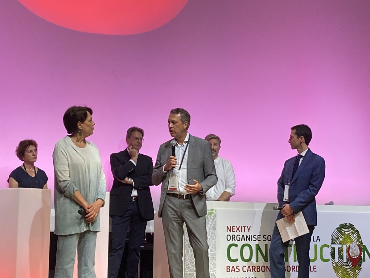 VBedague's tweet image. Ouverture du 1er salon de la construction #basCarbone abordable @nexity : je suis très fière d’annoncer aujourd’hui la ✍️signature d’un grand partenariat stratégique avec @saintgobain pour accélérer notre développement de la filière bas carbone sur le marché du logement et bureau