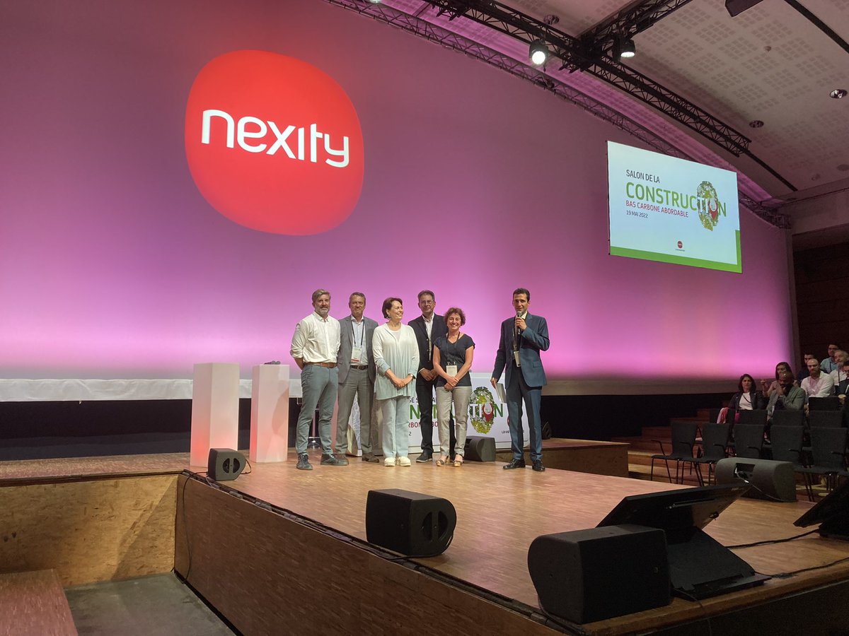 VBedague's tweet image. Ouverture du 1er salon de la construction #basCarbone abordable @nexity : je suis très fière d’annoncer aujourd’hui la ✍️signature d’un grand partenariat stratégique avec @saintgobain pour accélérer notre développement de la filière bas carbone sur le marché du logement et bureau