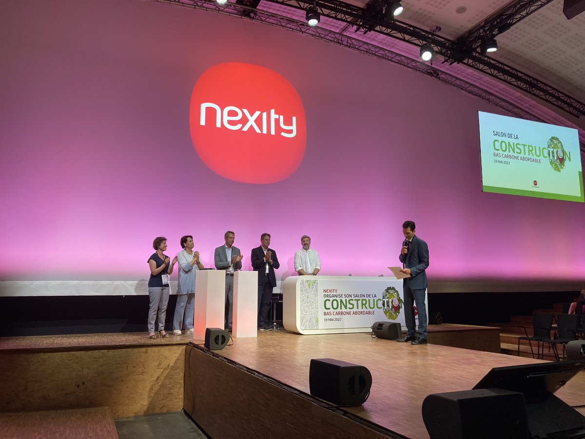 VBedague's tweet image. Ouverture du 1er salon de la construction #basCarbone abordable @nexity : je suis très fière d’annoncer aujourd’hui la ✍️signature d’un grand partenariat stratégique avec @saintgobain pour accélérer notre développement de la filière bas carbone sur le marché du logement et bureau