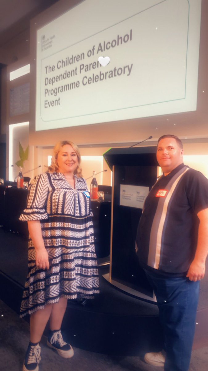 CGL_BB_StHelens's tweet photo. @J_mawhinney1 is preparing to give a talk in relation the the Building bridges project at the children of alcohol dependent parents programme celebratory event #familiesinrecovery https://t.co/rdIb3EJJHH