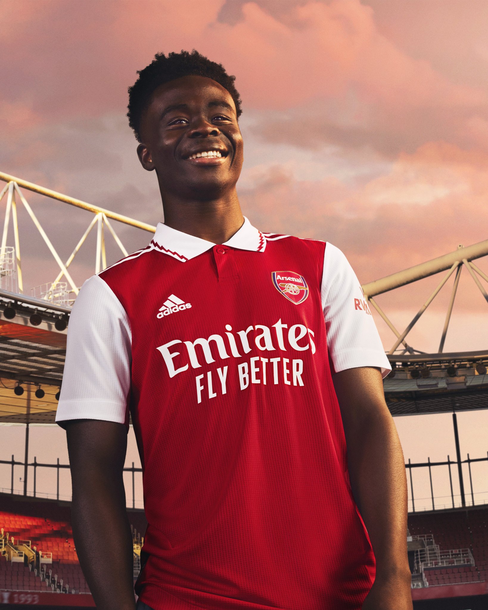 Ο χρήστης Express Futbol στο "🚨OFICIAL. Arsenal ha presentado su nueva camiseta para la temporada tal? https://t.co/GiGGOmLJn9" / Twitter