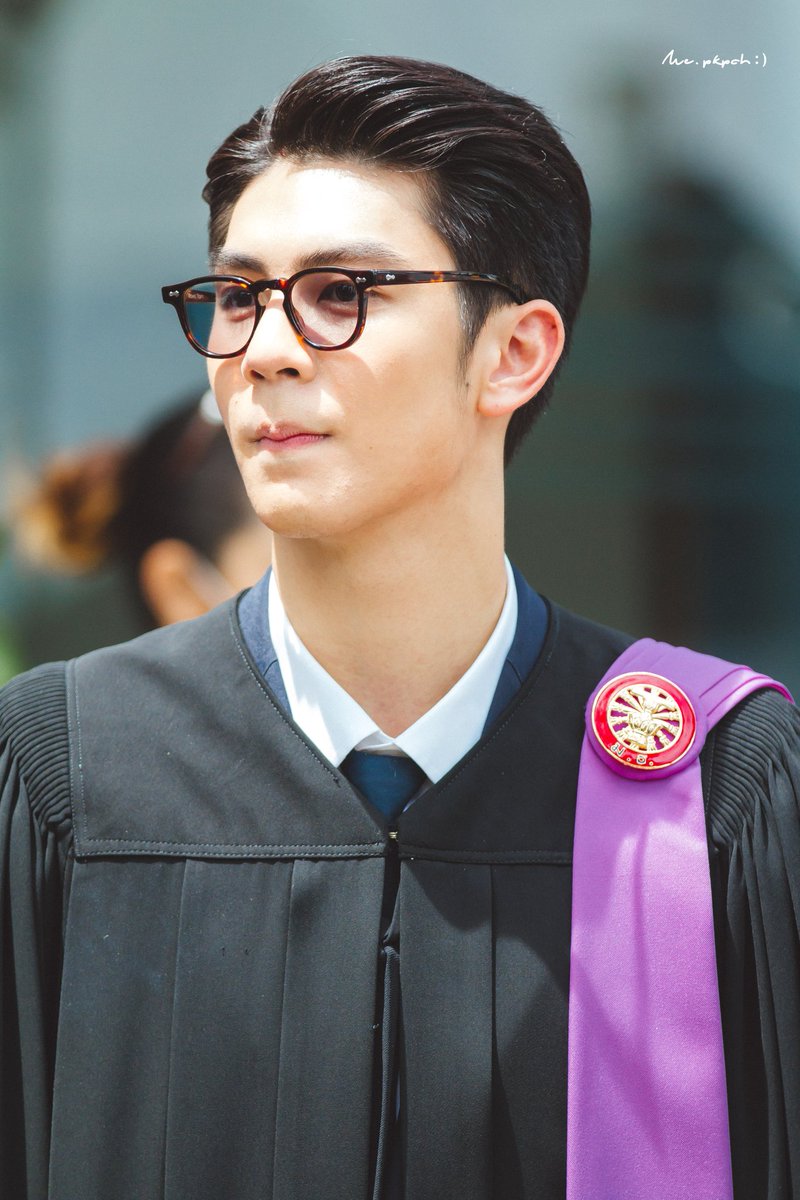 Me_Pkpch's tweet photo. Congratulations​  jaa 💖👨‍🎓 💐

@ryuvachirawich
#RyuVachirawich #ryupower https://t.co/pZ4BqaogdH