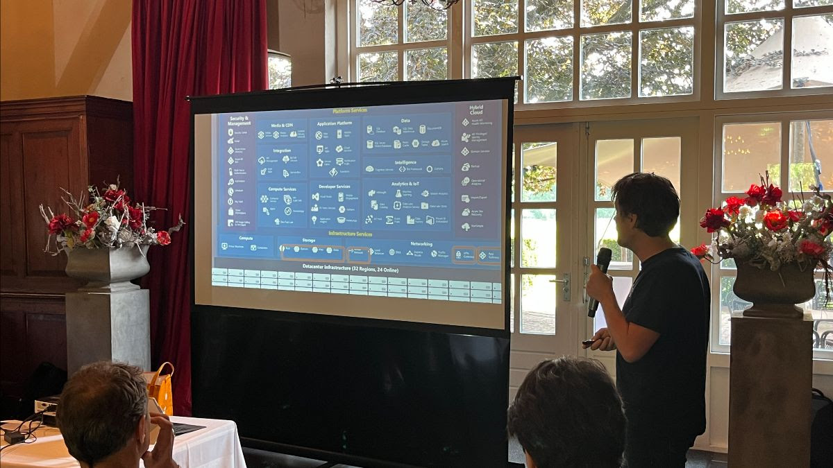 rvdkimmenade's tweet photo. Me presenting #Azure @SynTouch knowledge meeting :-D
#syntouch #azure #datamanagement #integration #data https://t.co/o6LX2AYQqO