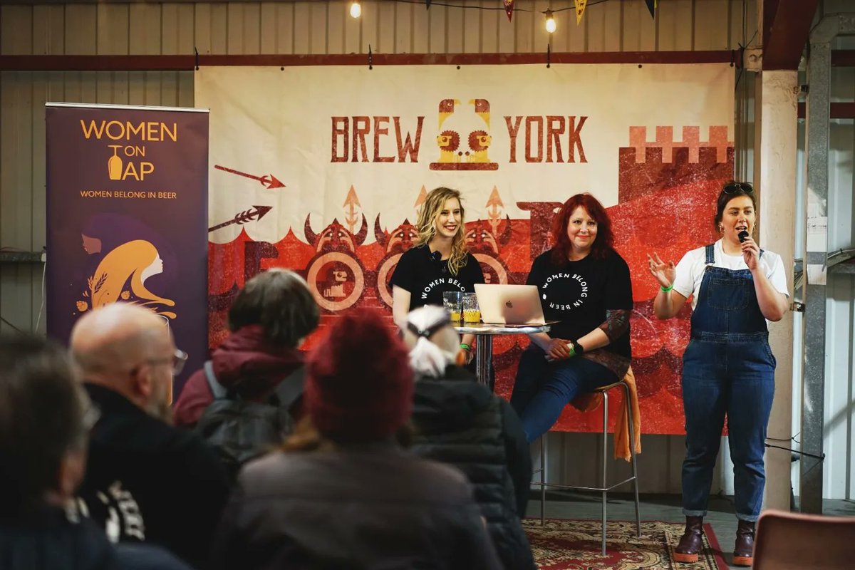 womenontap's tweet photo. ๐ช๐ฃ๏ธ WOT IN THE WILD ๐ฃ๏ธ๐ช
Back in April, before #WOTFESTSIX hit, we were delighted to be invited to speak @brewyorkbeer Sixth Birthday Brewery Bash.
We had a blast! ๐
Thanks to Brew York for having us and to everyone who came to listen and take action ๐
๐ธ @totalcurtis ๐ป https://t.co/yc6HKfH6ym