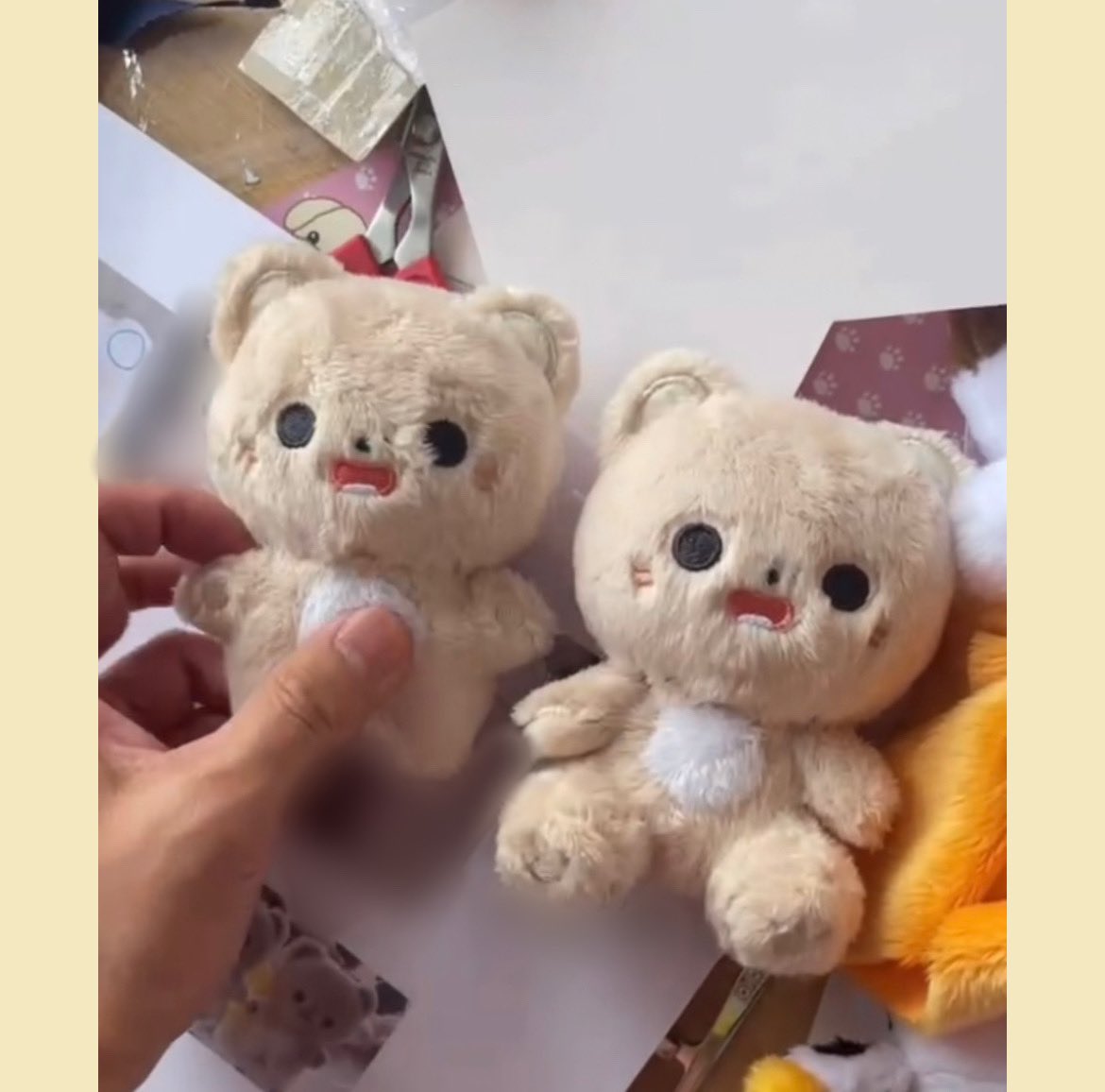 pogompogum's tweet photo. 2차 샘플 포곰, 포굼입니다 🍀
(투표 결과 반영이 되지 않은 샘플입니다)

폼으로 투표해 주신 결과를 반영하여 최종 샘플 생산 중에 있습니다.
이후 변경 내용과 일반 입금 기간 공지로 찾아뵙겠습니다 ❤︎ https://t.co/1bXWAFSNMR
