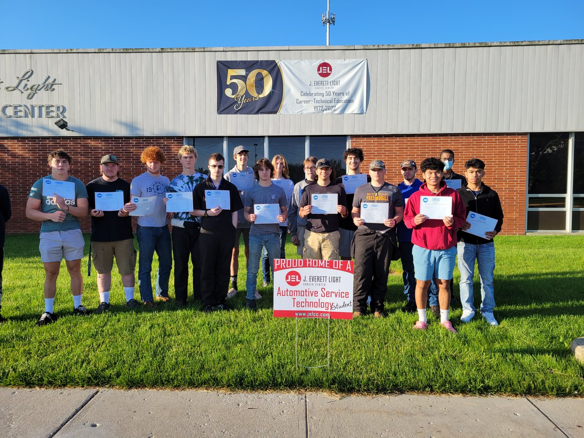JELCC's tweet photo. Huge congratulations to the Automotive Service Technology students on achieving ASE Entry Level Certification! A total of 40 students earned a combined 198 certifications! #CareerReady #AutomotiveServiceExcellence #JELproud https://t.co/l5jfKSm9Ik