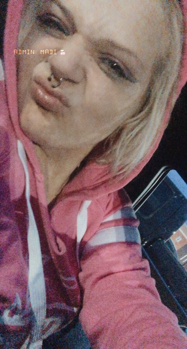 Madi 🍑's pics and videos - FTHmR8bXsAAsa9i jpg:small