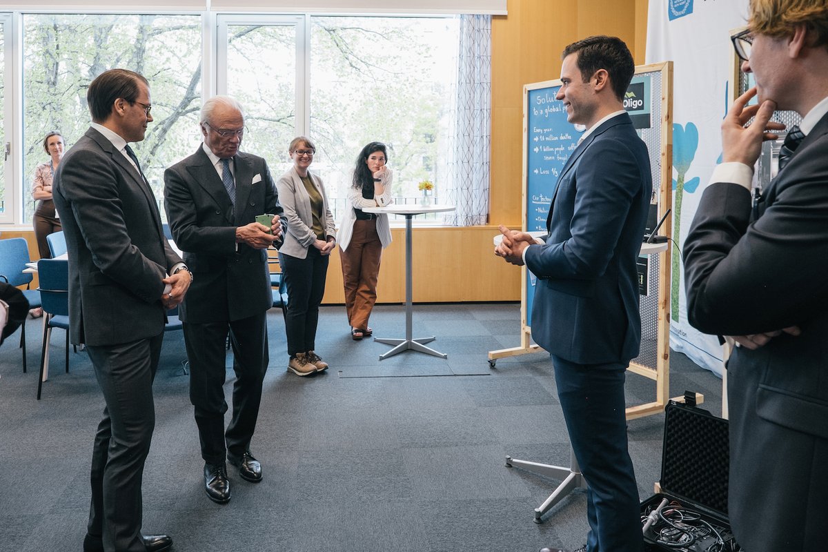 KTH Royal Institute of Technology (@kthuniversity) on Twitter photo Hur forskning kan omvandlas till innovationer och nya företag var temat när kungen och prins Daniel besökte <a href="/kthinnovation/">KTH Innovation</a> på måndagen.
kth.se/om/innovation/… Hur forskning kan omvandlas till innovationer och nya företag var temat när kungen och prins Daniel besökte <a href="/kthinnovation/">KTH Innovation</a> på måndagen.
kth.se/om/innovation/…