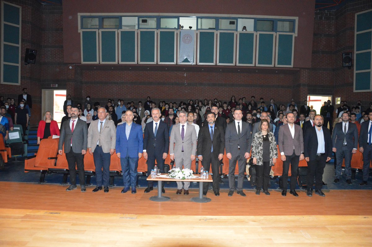 19 Mayıs Atatürk'ü Anma Gençlik ve Spor Bayramı kutlama programı İlçe Kaymakamımız Sayın Dr. Vural KARAGÜL, ilçe protokolü, okul müdürleri, öğretmen, öğrenci ve velilerimizin katılımıyla gerçekleştirildi. <a href="/KaragulVural/">Vural Karagül</a> @yenernecati