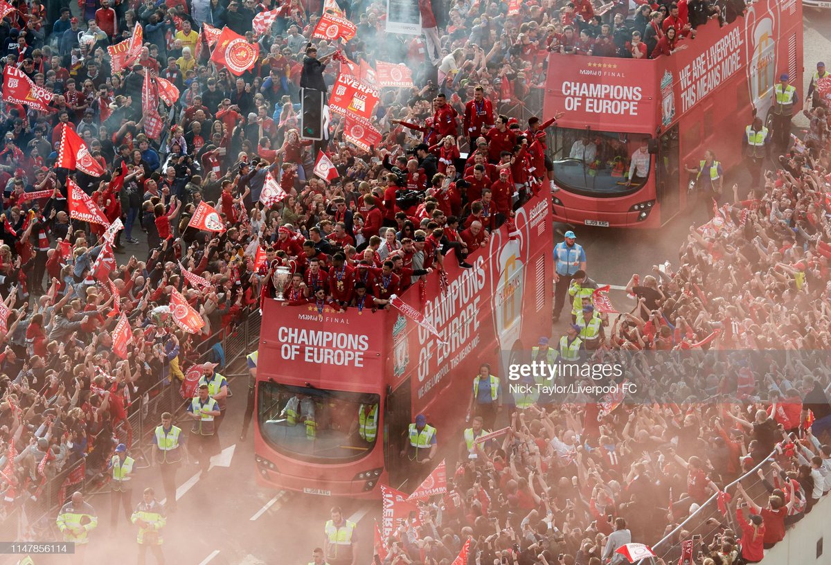 Liverpool memastikan akan melakukan parade gelar juara pada 29 Mei terlepas dari hasil yang didapat pada sisa bulan ini, baik di Liga Inggris atau Liga Champions. Walikota Liverpool, Joanne Anderson ingin memberi apresiasi bagi tim pria dan wanita Liverpool yang sukses musim ini