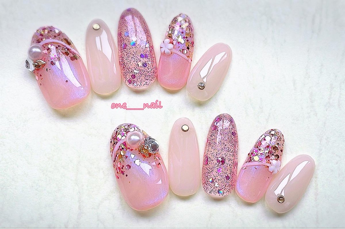 one703nail's tweet photo. #ネイル練習
#独学ネイル
#春ネイル
#ピンクネイル
#偏向パールジェル
#ラメネイル
#グリッターネイル
#フラワーネイル
#springnail
#pearlnail
#pinknail
#glitternail
#flowernail
🔗https://t.co/KvR2G5dV2Q https://t.co/rt1zubHqCX