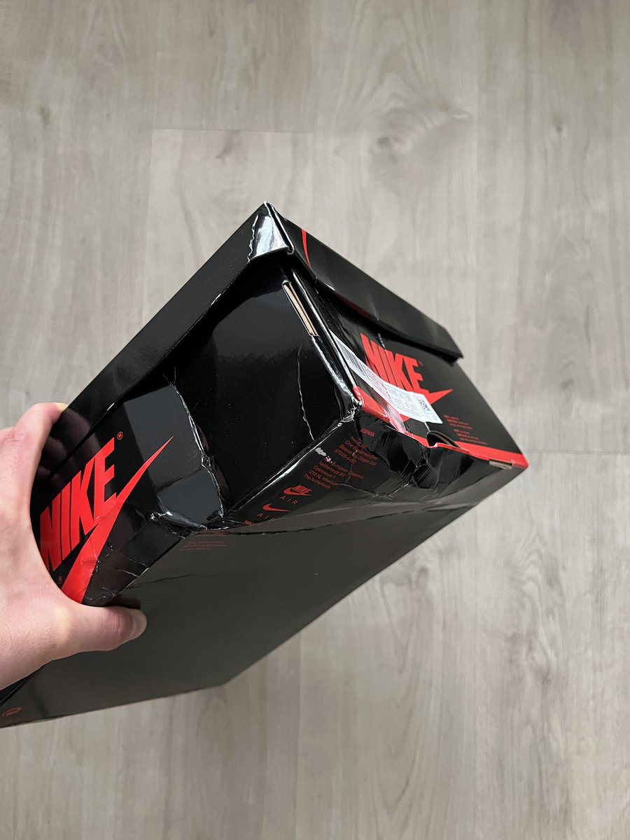 Maybmayo's tweet photo. Thanks @nikestore #nike #jordan1 #sneakerhead https://t.co/RSFToUdjnV