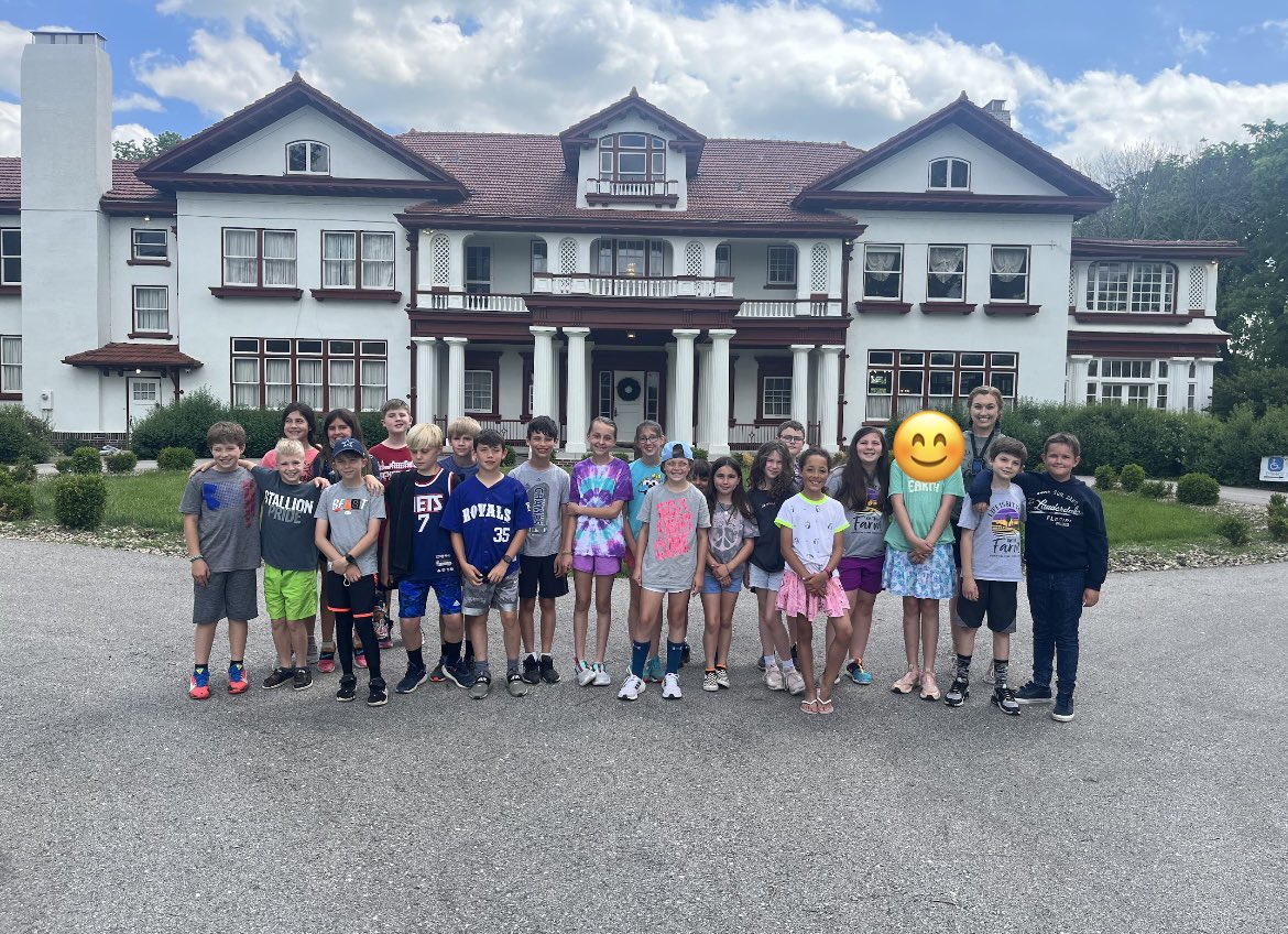 HardtKatelyn's tweet photo. Had a wonderful trip to Longview Mansion to learn more about the history of our amazing school and neighborhood! #lfeproud #4thgrade #teachersinmay #lsr7 https://t.co/XGp7fyj5R1