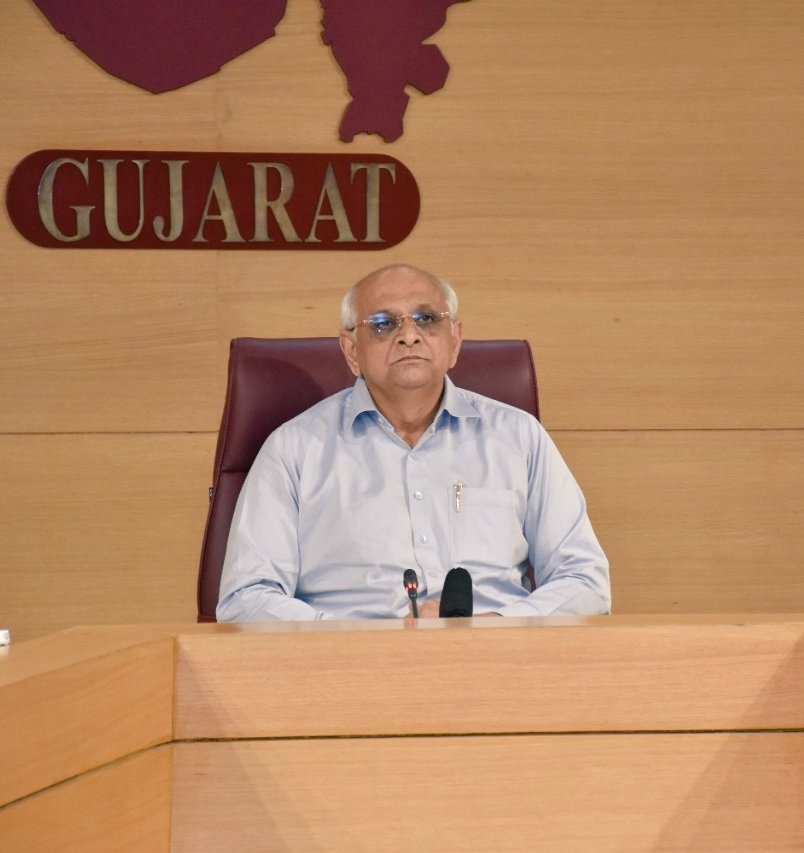 InfoGujarat's tweet photo. રાજ્યના નગરોમાં પીવાનું પૂરતું પાણી નાગરિકોને પહોંચાડવાની #ગુજરાત સરકારની પ્રતિબદ્ધતા...
મુખ્યમંત્રી શ્રી ભૂપેન્દ્રભાઈ પટેલે સ્વર્ણિમ જયંતિ મુખ્યમંત્રી શહેરી વિકાસ યોજના હેઠળ એક જ દિવસમાં 4 શહેરોમાં ₹45.09 કરોડના પાણી પુરવઠાના કામોને આપી સૈદ્ધાંતિક મંજૂરી
#Gujarat #GUDM
(1/2) https://t.co/wIHLxUc3GX