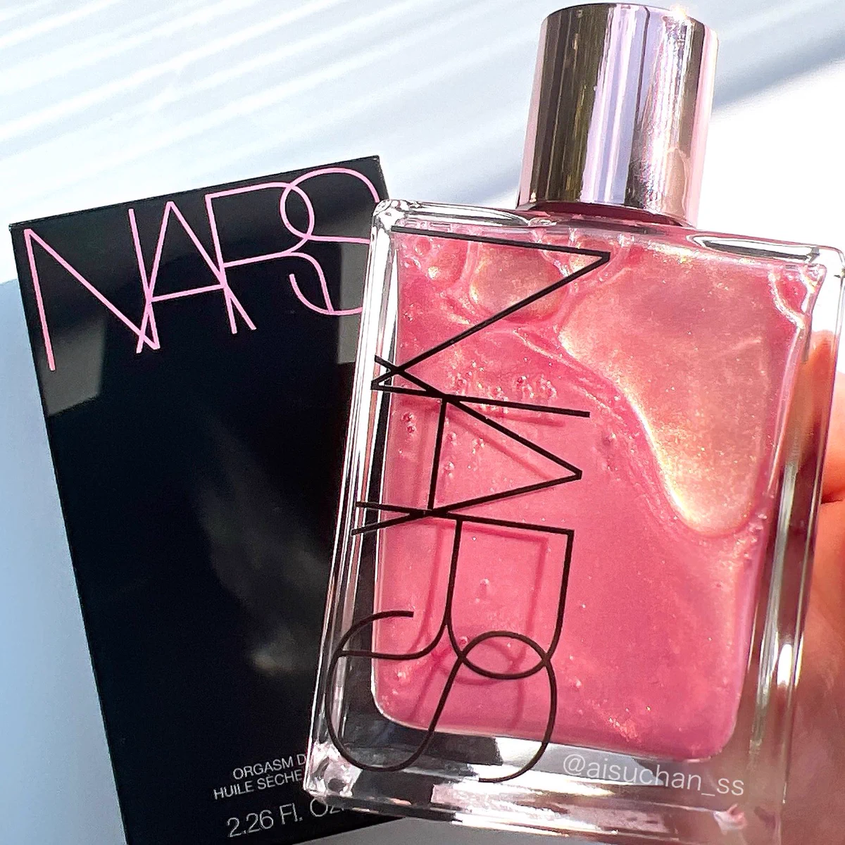 バズりすぎ注意。NARSのボディオイル。煌めき最高すぎませんか？