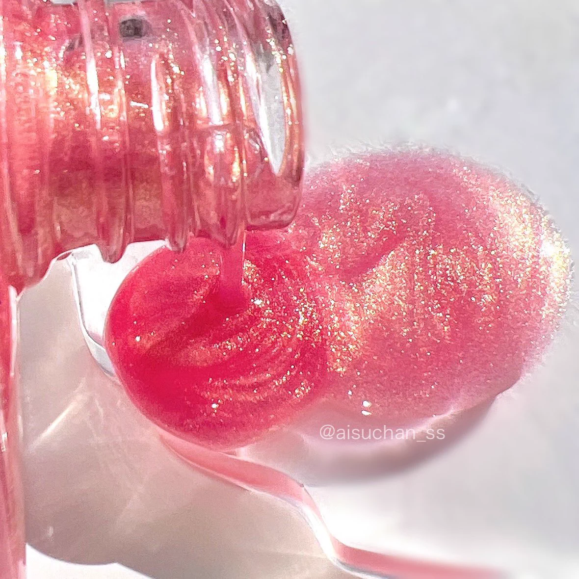 バズりすぎ注意。NARSのボディオイル。煌めき最高すぎませんか？