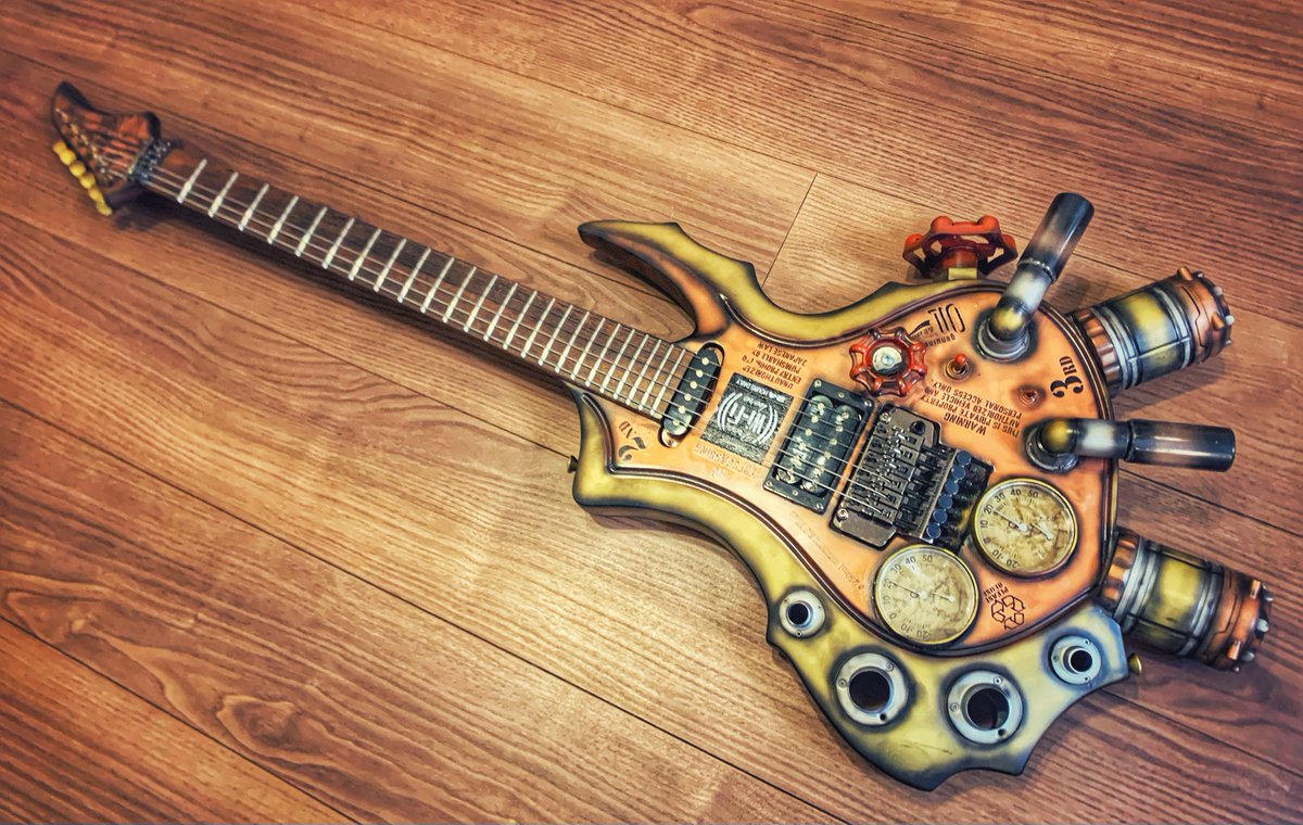 新作スチームパンクギター完成！ 今回はエレキテル照射装置も搭載