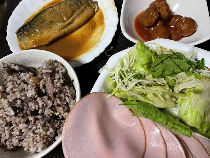 ご飯モリモリ、メメントモリ! 