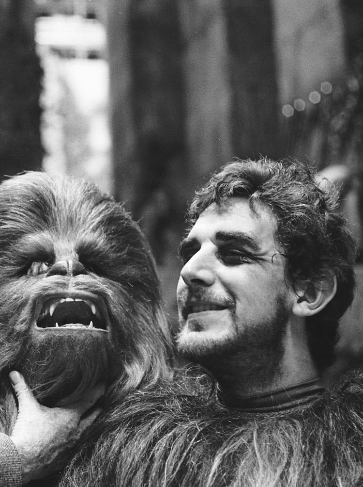 Happy birthday to our Legendary Peter Mayhew! We miss you!  