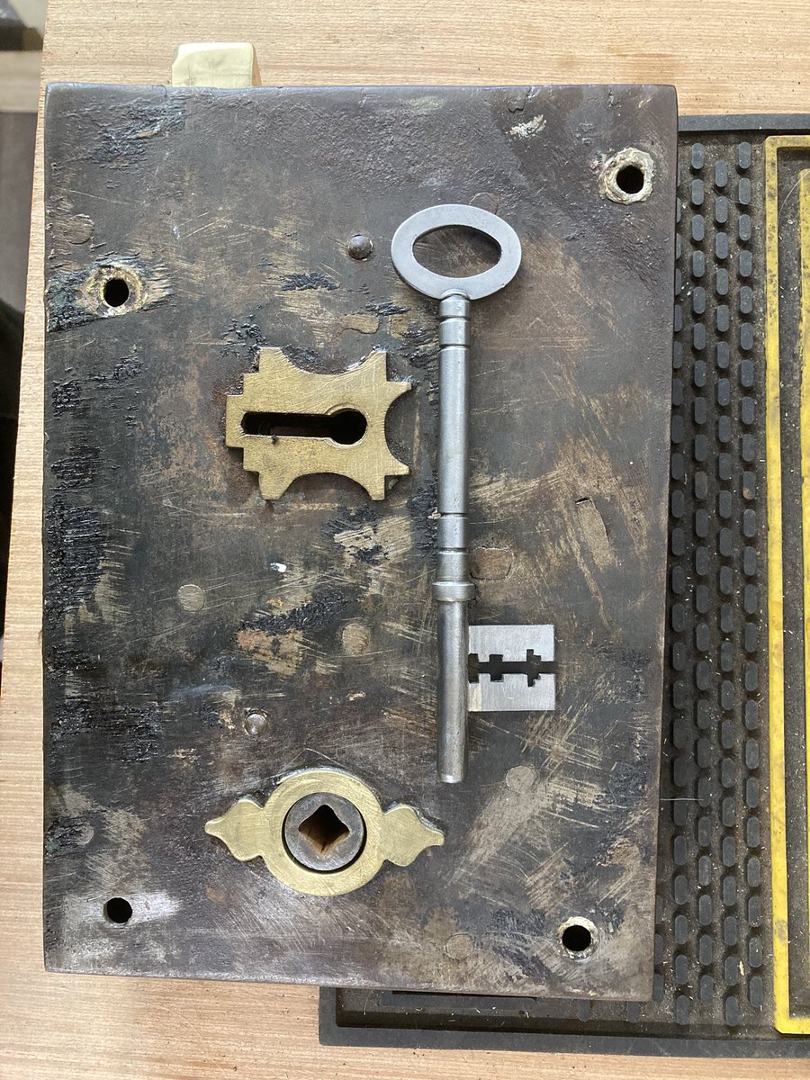 asaplocks's tweet photo. Standard key blanks were no good for this old rim lock, so a fellow master locksmith made the blank and I made it work @MLA_locksmiths #properjob https://t.co/jtL1Gh36w7