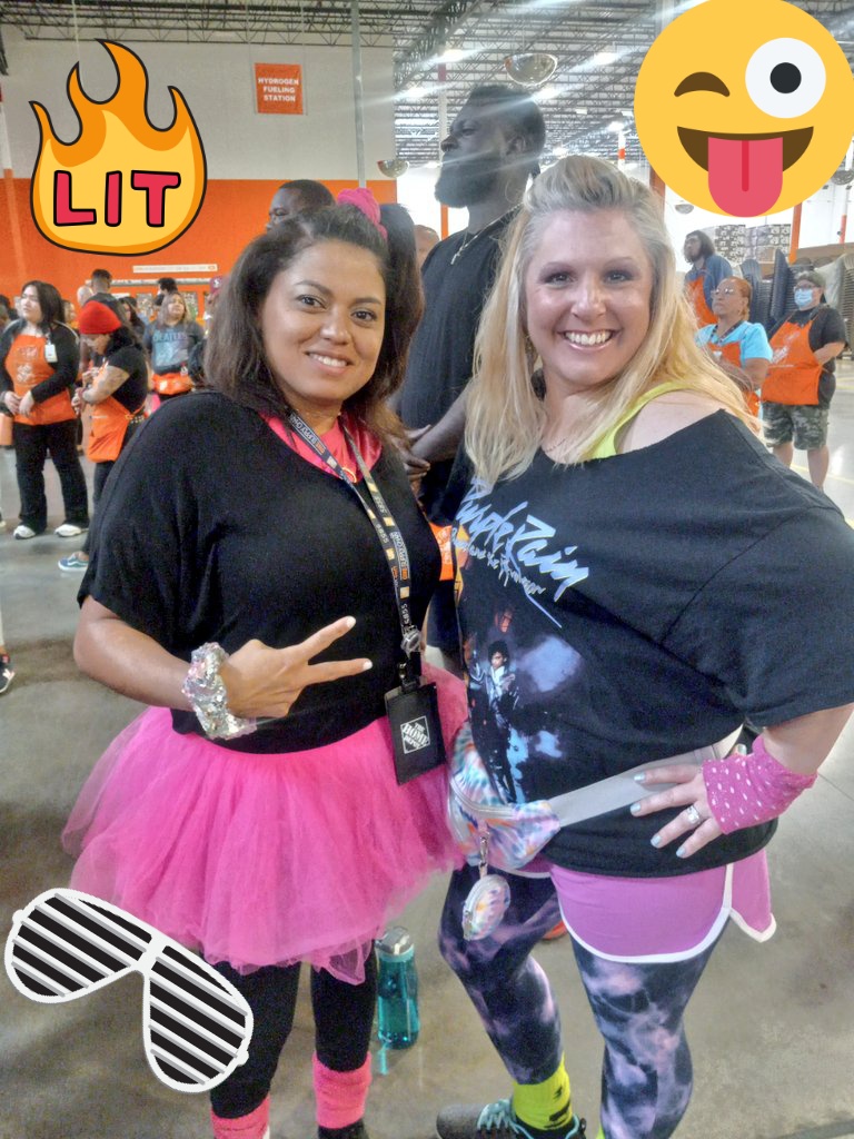 Bringing back the 80s during our MIB #DFC5855 <a href="/RafaVelaydez/">Rafa</a> <a href="/Kristen_Price_/">Kristen Price</a> <a href="/ebret_delvalle/">Ebret del Valle</a> <a href="/Chad741/">Chad_D1974</a> <a href="/5855DFCMDO/">DFC/MDO 5855</a>