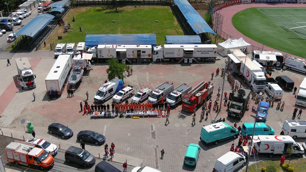 MevlutOztekin's tweet photo. 20 Mayıs Cuma günü İstanbul'da gerçekleşecek Ulusal Tahliye, Yerleştirme ve Planlama Tatbikatı planlaması, ilçemizde devam ediyor. 

Büyük tatbikata Kâğıthanemiz; 13 Afet Grubu, 24 ilin STK kuruluşlarından 5 bin personel, yerel destek ekipleri, AFAD gönüllüleri ve 300 araç hazır. https://t.co/aQM8r49gsc