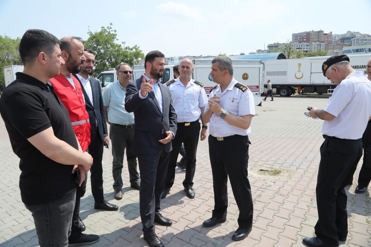 MevlutOztekin's tweet photo. 20 Mayıs Cuma günü İstanbul'da gerçekleşecek Ulusal Tahliye, Yerleştirme ve Planlama Tatbikatı planlaması, ilçemizde devam ediyor. 

Büyük tatbikata Kâğıthanemiz; 13 Afet Grubu, 24 ilin STK kuruluşlarından 5 bin personel, yerel destek ekipleri, AFAD gönüllüleri ve 300 araç hazır. https://t.co/aQM8r49gsc