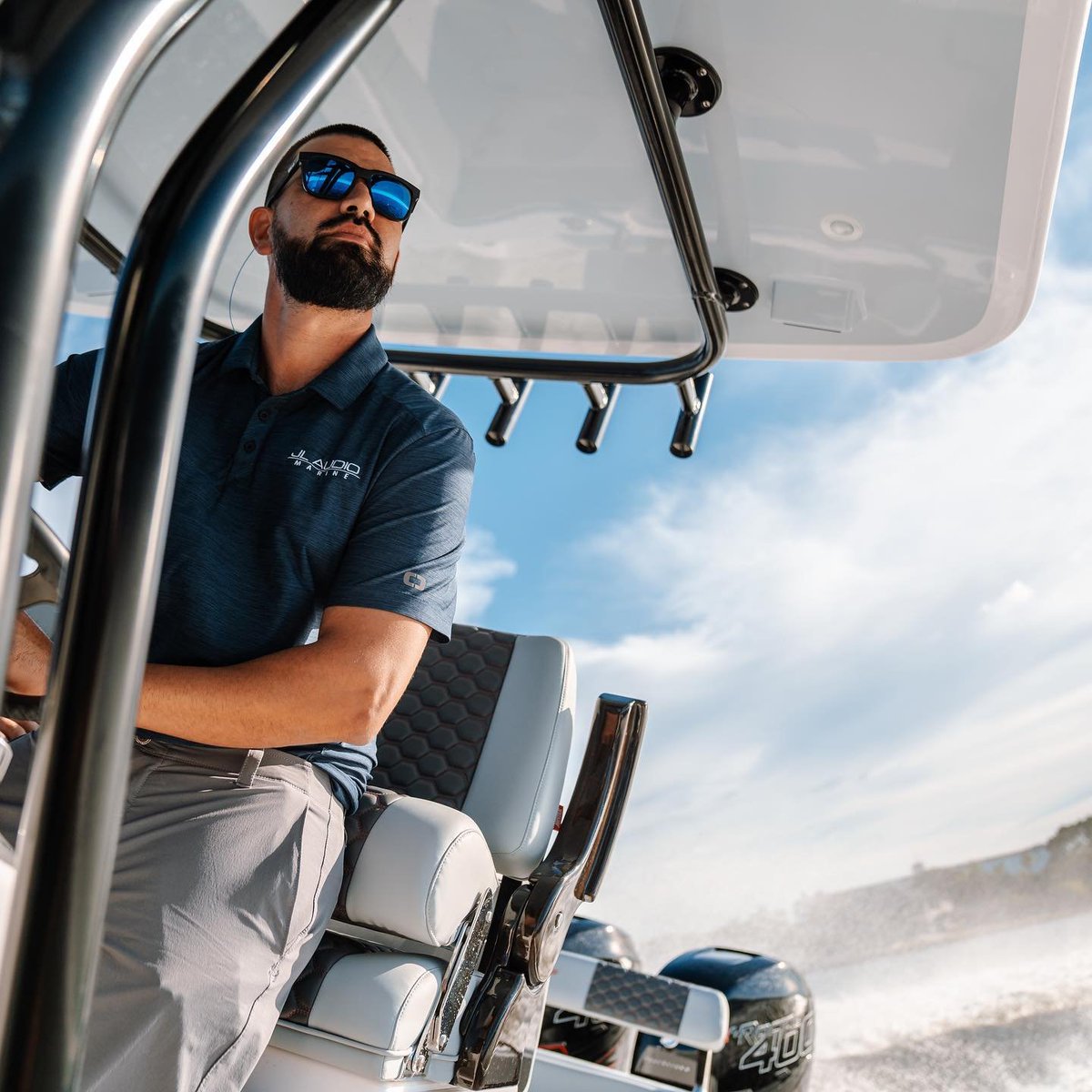 JupiterMarine's tweet photo. Jupiter 32 | Uncrowd Yourself.
#JupiterMarine #JupiterBoats #Jupiter32 https://t.co/KhLaHkqVyl