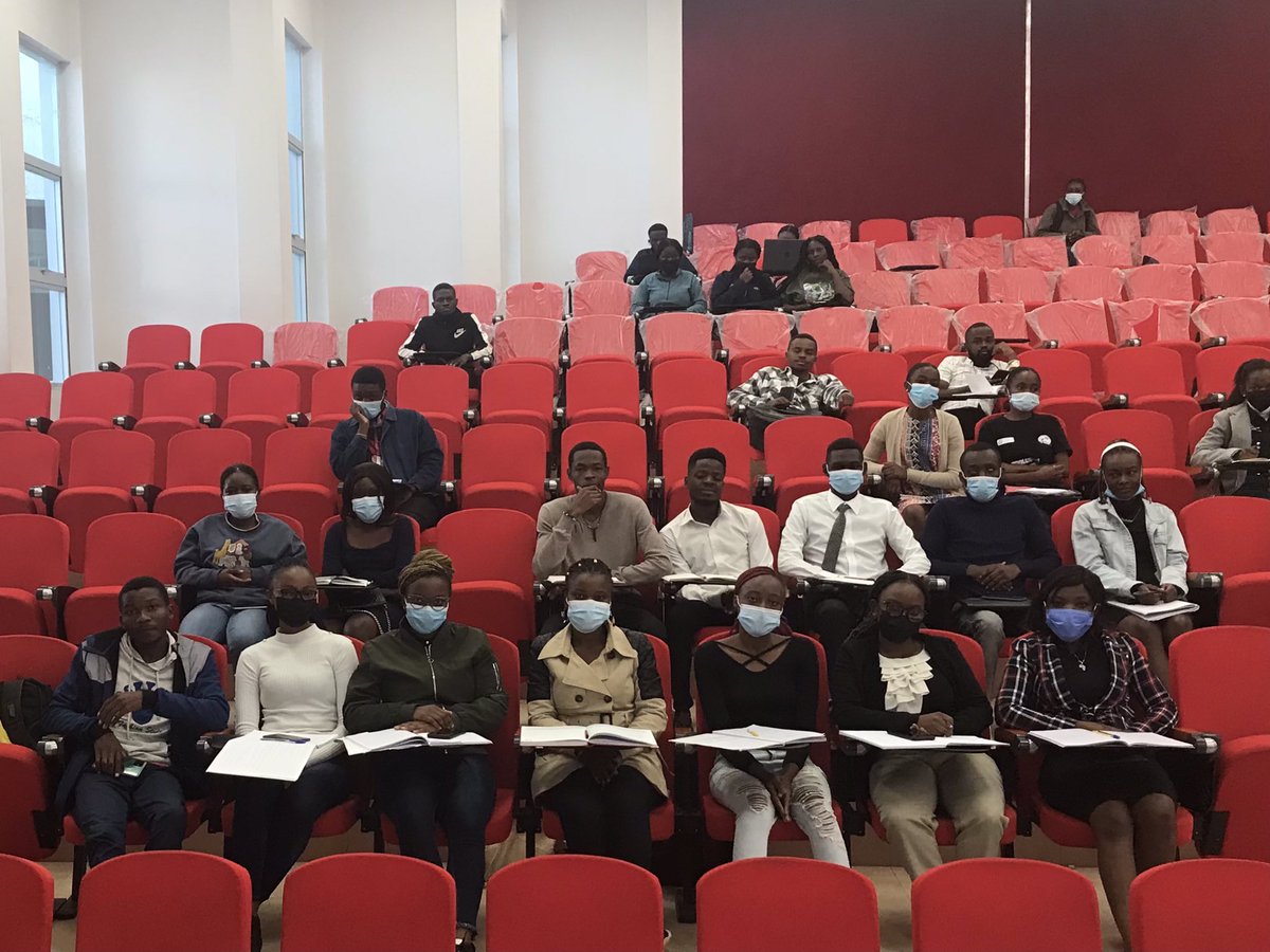 AndersAhnlid's tweet photo. Why do least developed countries like #Zambia not gain more from the global trading system? Good question posed by brilliant students at @UNZA_ZM’s trade policy &amp; development course. Great to meet the students! Proud that @Kommerskoll has developed the course with the university! https://t.co/F0NGyjkxst