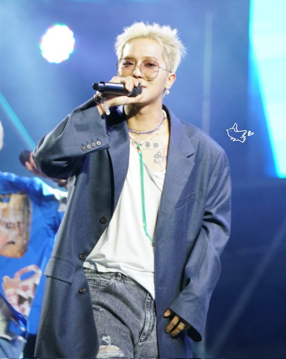 bluebird930330's tweet photo. 220519 부산대

아 이뻐🐻💙

#MINO #WINNER #송민호 #위너 https://t.co/ktFQv4CLek